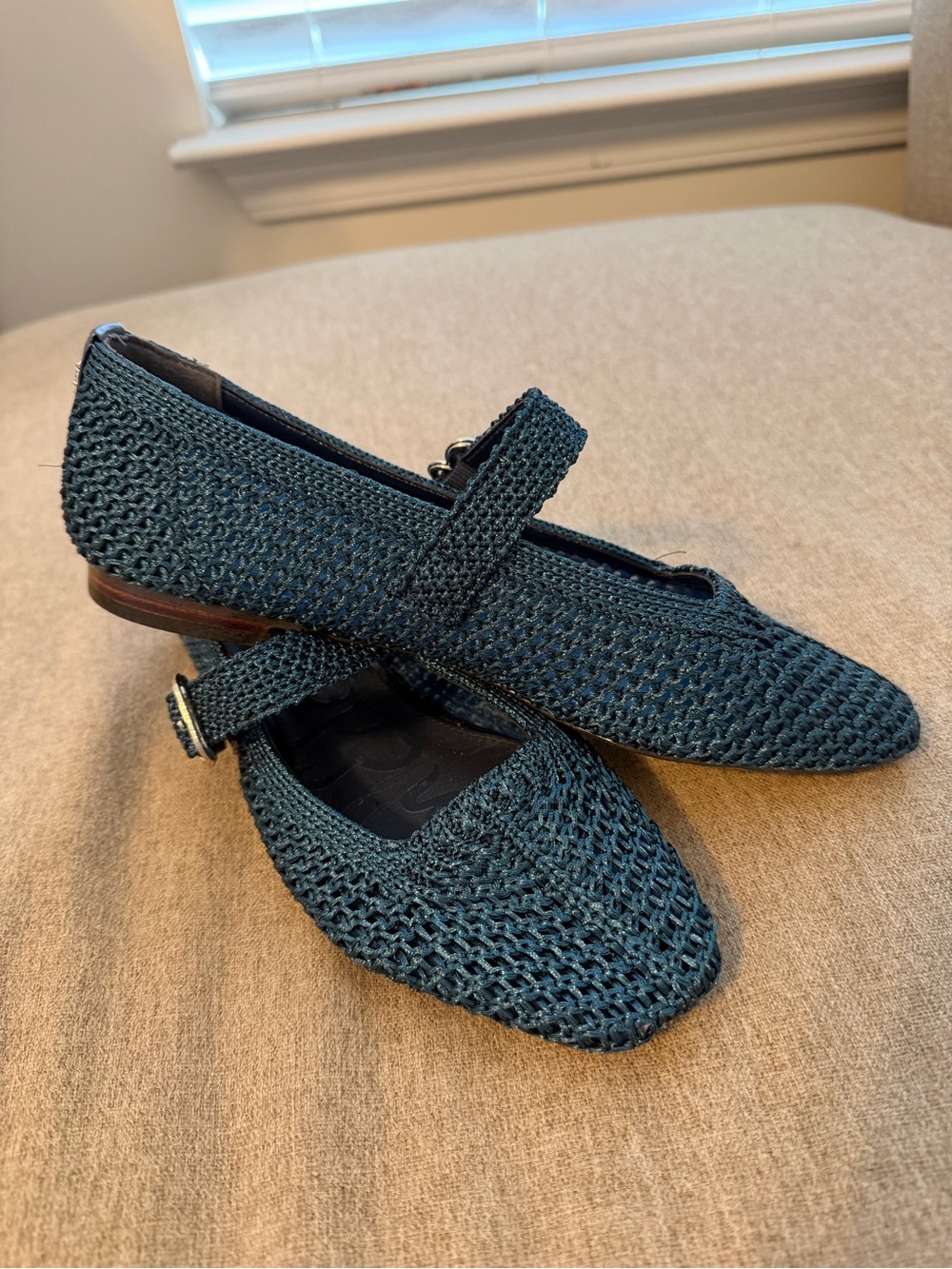 Sam Edelman Michaela Knit Mary Jane Flat in Metallic Navy Woven Fabric. Size 7.5 - Picture 3 of 7